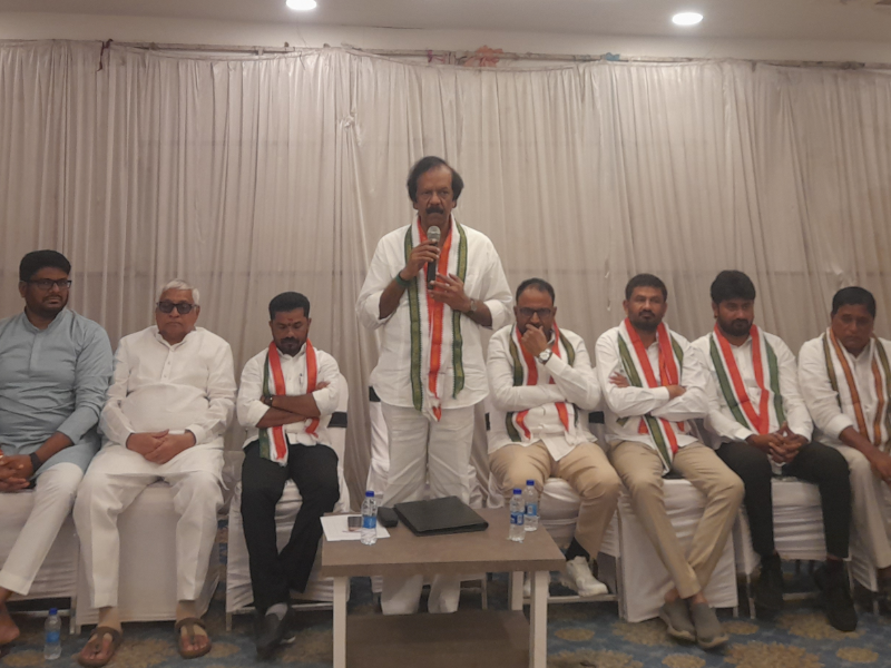 నిర్మల్‌లో  కాంగ్రెస్ సన్నాహక సమావేశం.. 'చలో ఢిల్లీ' కార్యక్రమానికి భారీ తరలింపునకు పిలుపు