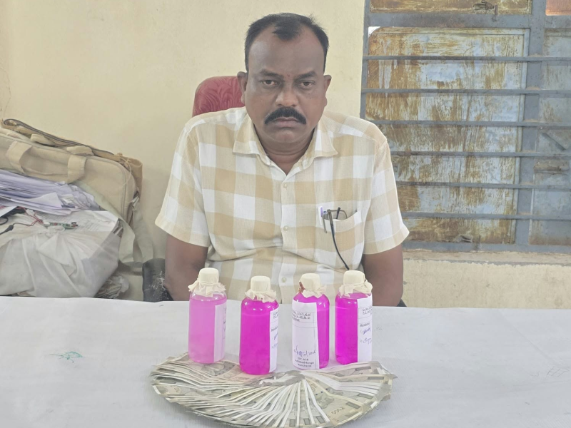 రూ.22 వేల లంచం తీసుకుంటూ జీపీఓ అరెస్ట్