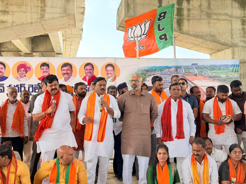 నిజామాబాద్‌లో మాధవ్‌నగర్ 4-Lane ROB నిర్మాణం కోసం బీజేపీ  దీక్ష