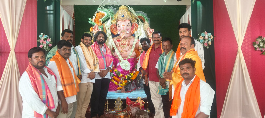 వినాయక చవితి అన్నదాన కార్యక్రమాల్లో పాల్గొన్న కాంగ్రెస్ పార్టీ రాష్ట్ర అధికార ప్రతినిధి మాస్టర్ షేక్షావల్లి ఆచారి గారు